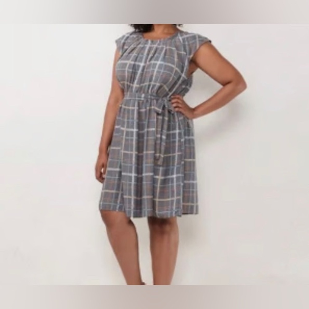 LC Lauren Conrad Grey Plaid Pleated Neckline Cap Sleeve Dress Size S